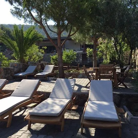 Villa Sleeps 6 Air Con Wifi