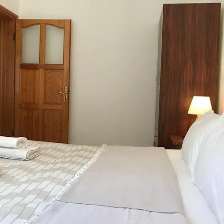 Sleeps 6 Air Con Wifi Villa *